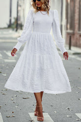 Elegante vestido midi de manga larga en azul real con corte en A